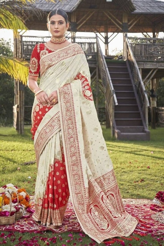 15 Gorgeous Wedding Saree Gifts to gift during Wedding and Holiday Season |  Saree.com By Asopalav