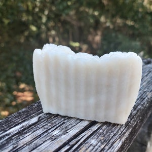 CREAMY VANILLA Premium Homemade Soap Bar moisturizing clean fresh cleansing made with pure vanilla essential oil