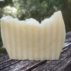 CEDARWOOD Premium Homemade Soap Bar smells like cedarwood earthy woody made with pure cedarwood essential oil moisturizing great lather