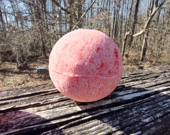 STRAWBERRY BATH BOMB • 3 Scents • Large 5oz Scented Bath Bath • Strawberry Pound Cake, Strawberry Patch, Strawberries and Cream •