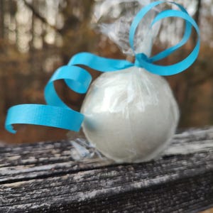 UNSCENTED BATH BOMB • Fragrance Free & Color Free • Large 5oz Pure Bath Fizzer • No Dyes No Scent • Minimalist Bath Soak Gift