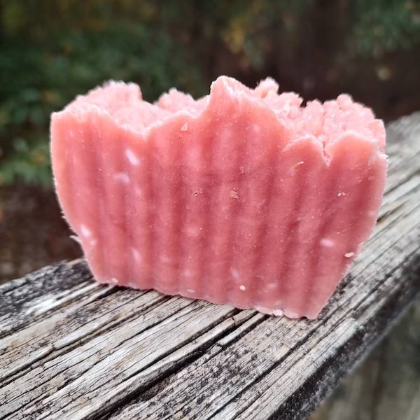 JUICY GRAPEFRUIT Premium Homemade Soap Bar with pure grapefruit essential oil 4oz