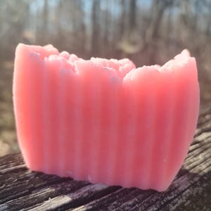 JUICY GRAPEFRUIT Premium Homemade Soap Bar with pure grapefruit essential oil 4oz
