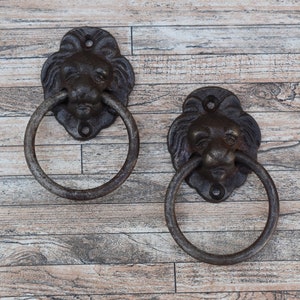 2 Pcs Vtg Cast Iron Lion Face Shape Drawer Cabinet Cupboard Door Gate Ring Pull Drop  Handles Knocker Furniture Farm Barn House Decor