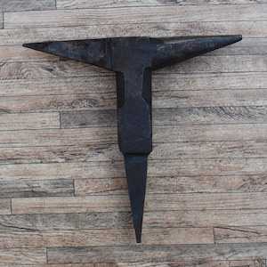 Vtg Hardy Steel Large Anvil Blacksmith Tinsmith Silversmith Anvil Jewelry Making T Shape Stake Anvil Tool Farm Barn Workshop Decor 37 Oz