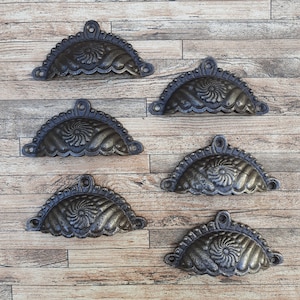 6pcs Vintage Victorian Style Cast Iron Floral Design Drawer Cabinet Cupboard Door Gate Cup Bin Pull Handles Furniture Farm Barn House Decor