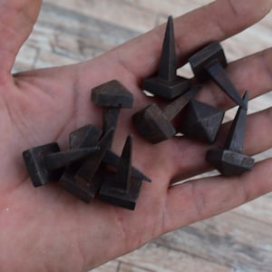 10pc Vintage Style Wrought Iron Handmade Blacksmith Handforged Door Gate Hammered Stipple Square Rose head Nails Spike Farm Barn House Decor