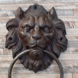 Vintage Large Cast Iron Lion Face Door Knocker Gate Pulls Drop Knocker Handle Rusty Farm Barn House Decor