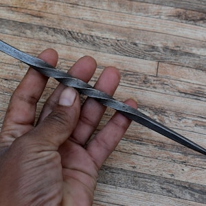 Vtg Iron Handforged Twisted Blacksmith Marlin Spike Hitch Nautical Marine Seamen Splicer Sailor Rope Fid Tool Decor 8.2&quot;