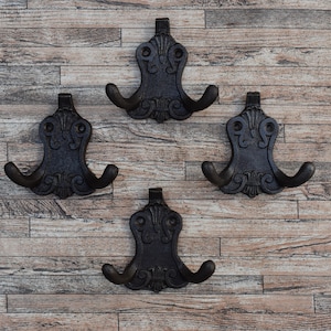 4x Vintage Iron Hooks Hat Coat Pan Pot Hanging Cast Iron Hanger Cup Hook Kitchen Double Hooks Wall Mounted Hook Hanger Farm Barn House Decor