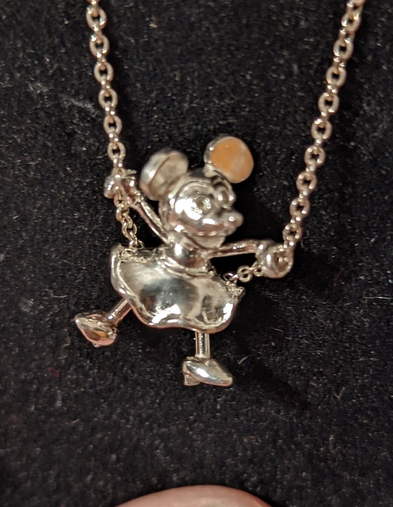 Ciondolo in argento sterling raffigurante Minnie Mouse su catena a maglie immagine 4