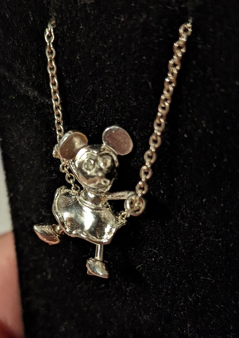 Ciondolo in argento sterling raffigurante Minnie Mouse su catena a maglie immagine 3
