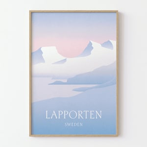 Cartel de viaje Lapporten - Vintage moderno - Paisaje de invierno y puesta de sol - Arte ártico sueco - Blanco, azul, rosa