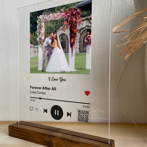 Custom Acrylic Song Plaque: Personalized Music Gift with Wooden Stand