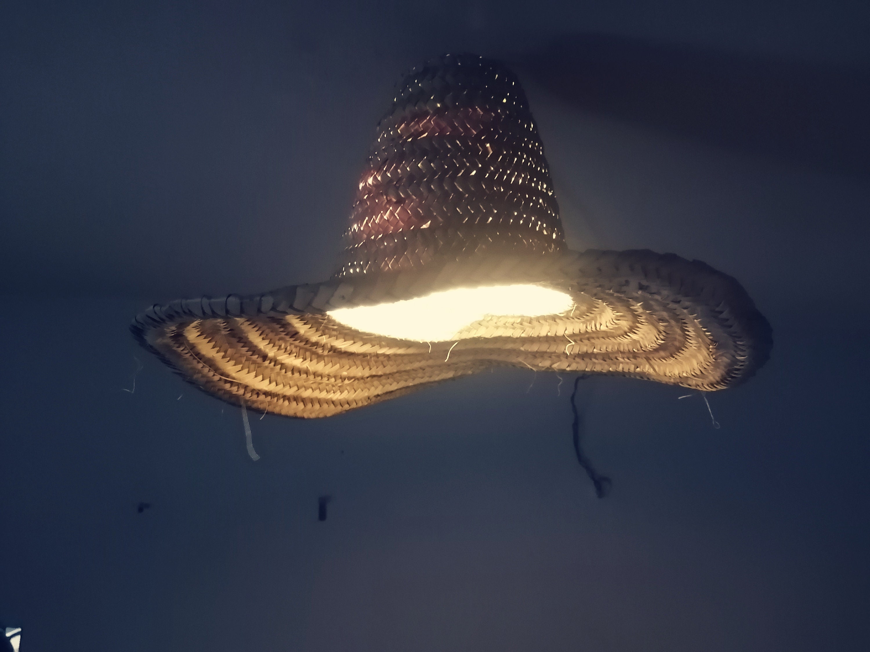 Chapeau Marocain Traditionnel , en Feuille de Palmier, Suspension, Décoration Murale