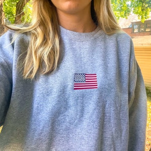 Vintage American Flag Embroidered Crewneck