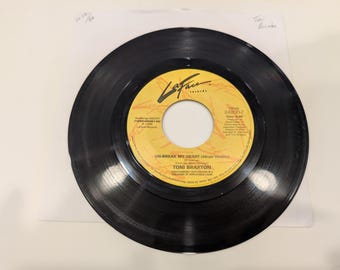 Toni Braxton "Un-Break My Heart (Album Version) / Un-Break My Heart (Spanish)" Vinyl 7" Single (strong VG+ side A / EX side B)