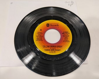 Collection de vinyles Three Dog Night 7 po. x 14 (voir la description ! Disques VG+ à EX+)