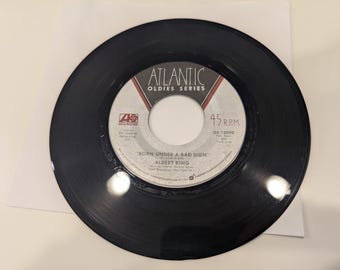 Albert King "Born Under A Bad Sign / Crosscut Saw" Vinyl 7" Single (Atlantic Silver Label Reissue; rare!; NM- disc; **Collector Grade**)