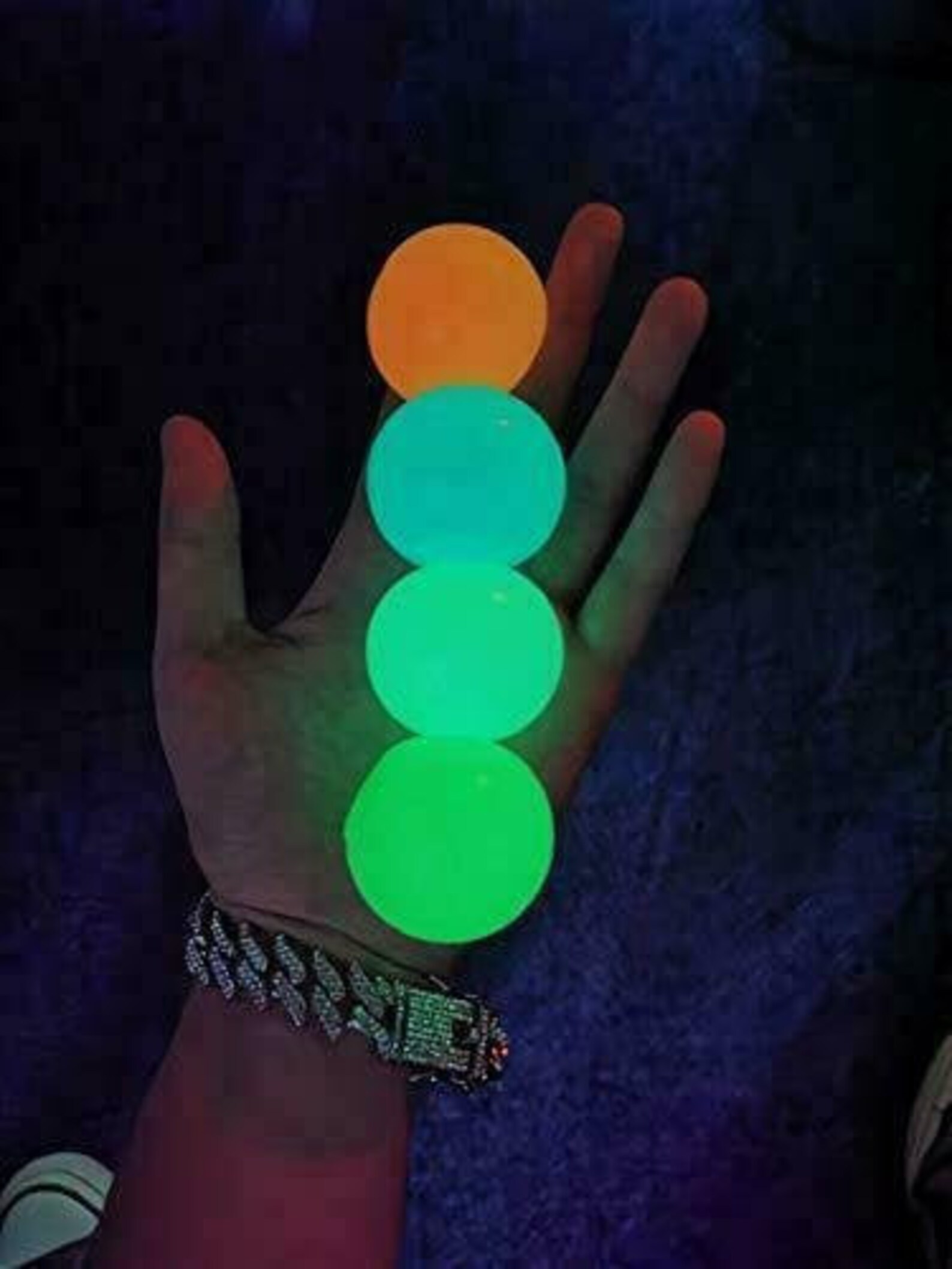globbles balls glow in the dark