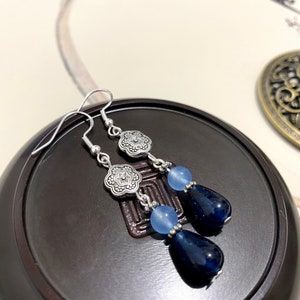 Orecchini in giada blu scuro-Orecchini pendenti con pietre preziose-Orecchini ipoallergenici-Orecchini in argento sterling 925-Orecchini minimalisti-Regalo per lei