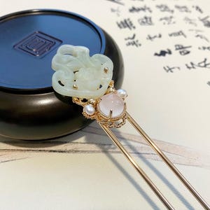 Épingles à cheveux en cuivre perlé et jade Xiu-Épingles à cheveux chinoises-Accessoires Hanfu-Épingles à cheveux asiatiques cheveux longs-Épingles à cheveux dorées-Cadeau pour elle