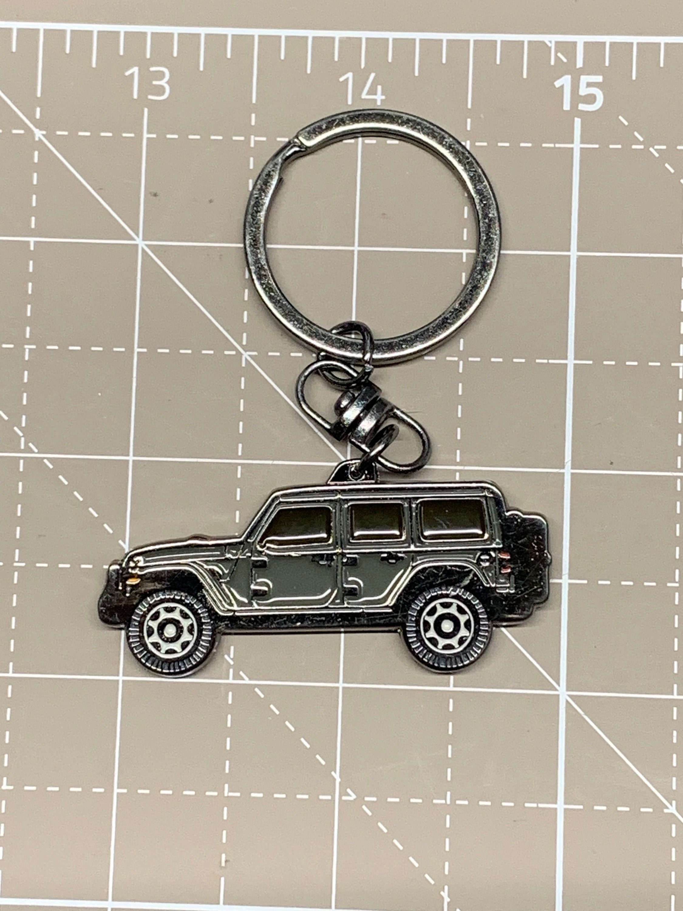 Keychain Fit for Jeep Wrangler JL 2door or 4door Both Side