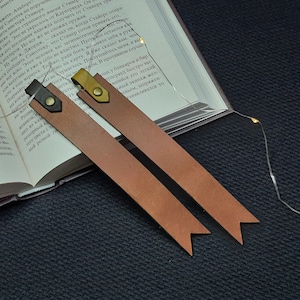 Customized Leather Bookmark, Personalized Name Bookmark, Reader Gift, Book Lover Gift, Gift for Her, Christmas gift, Corner Page Marker