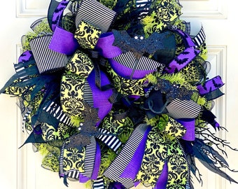 Halloween Wreath for Front Door, Wreath for Halloween, Green and Purple Halloween Wreath, Halloween Door Decor, Halloween Wreath with Bats