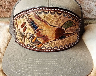 Gorra trucker con parche de cuero Mallard
