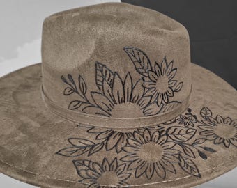 Chapeaux brûlés à la main