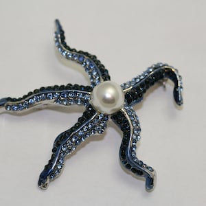 Vintage Style Rhinestone Crystal Starfish with Pearl Brooch Pin