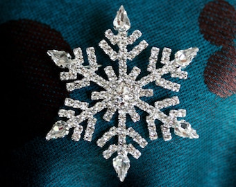 Crystal Winter Snowflake Flower Clear Rhinestone Elegant Christmas  Brooch Pin and Pendant, Christmas Holiday Gift Jewelry