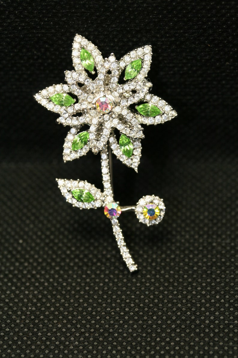Vintage Rhinestone Daisy Flower Brooch Pin