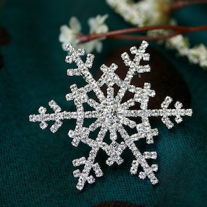 Silver Crystal Rhinestone Snowflake Christmas Pin Brooch Or Pendant, Diamond Winter Holiday Xmas Jewelry Gift