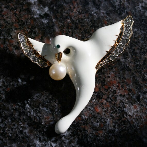 Dove brooch sale