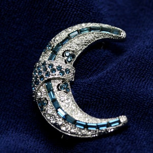 Blue Rhinestone Crescent Moon Brooch, Blue moon Pins, Old Fashion Moon Pin, Crystal Moon Brooches