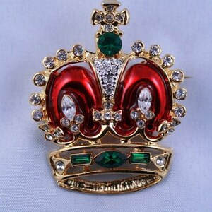 thumbnail image 2 of Rhinestone CROWN TRIFARI Brooch Pin In Gold Tone Royal Crown Lapel Pin... 2 of 12