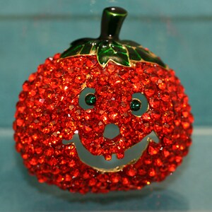 Large Rhinestone Halloween Pumpkin Brooch Pin, Fashion Costume Holiday Jewelry, Crystal Pumpkin Brooch Pin image 8