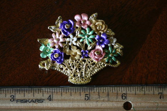 Vintage flower basket brooch enameled pastel flow… - image 3