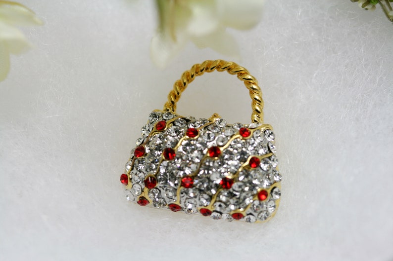 Crystal Women Basket Purse Handbag Trinket Brooch Pin, Rhinestone Women Purse Fashion Jewelry Gift, DIY Jewelry Clear-Red