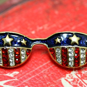 Patriotic Sunglass Enamel Brooch, Rhinestone USA Sunglass Pin, 4th July Fashion Jewelry Gift, Independence Day Gift