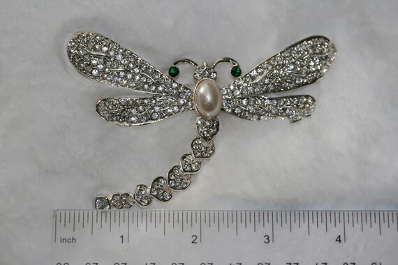 Large Vintage Rhinestone Dragonfly Brooch  with A… - image 8