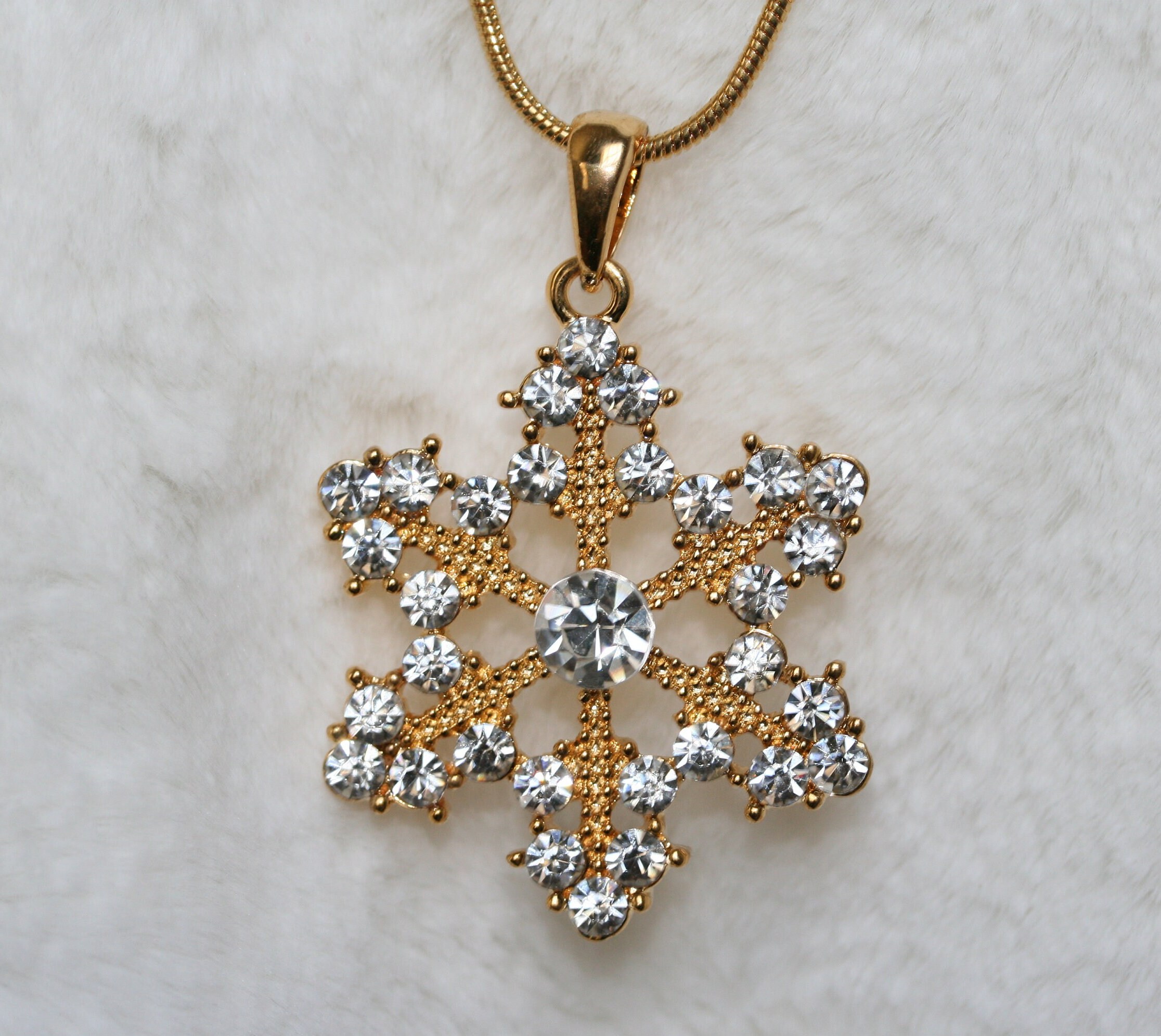 Snowflake necklace best sale walmart