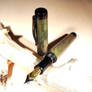 Stilografica kitless in olmo stabilizzato/Bespoke fountain pen in stabilized elm wood