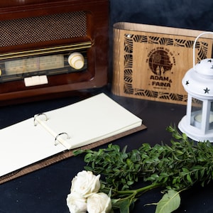 Personalisiertes Hochzeitsgästebuch - 000 - Laser graviert - Geschenkidee zur Hochzeit aus Holz graviert