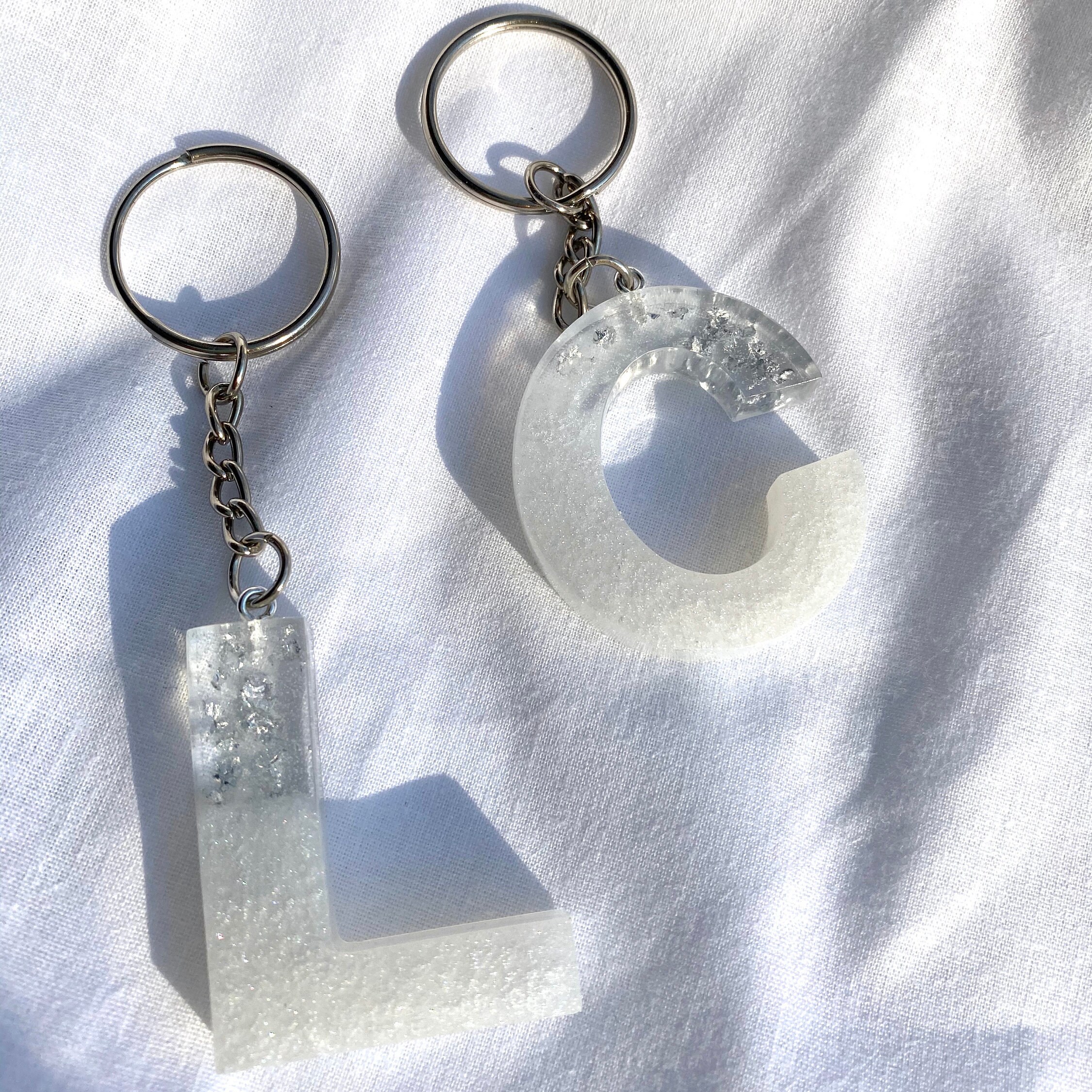 Silberne Buchstaben-Schlüsselanhänger A-Z – Aus Edelstahl, Persönliches Initial, Geschenk Für Damen & Herren