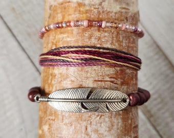 Boho Armband Stapel | Feder, Holzperle & Böhmischer Glasschmuck