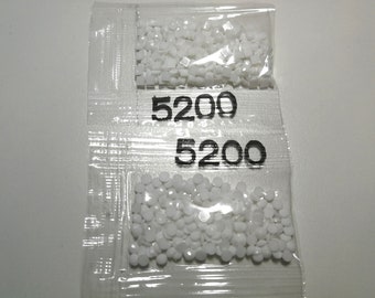 600 diamantes DMC 5200 (blanco claro) - Bolsas de pedrería redondas o cuadradas, cuentas para bordado de diamantes (pintura de diamantes)