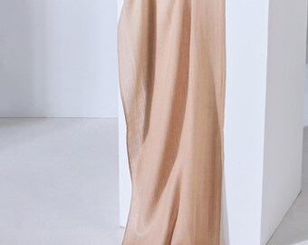 Estola rectangular de lana con bloques de color en tono beige degradado